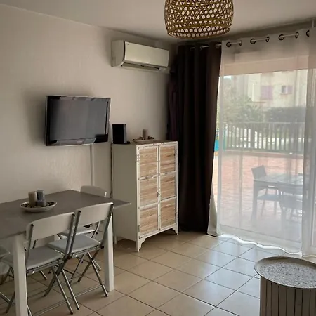 Lovely 46m With Terrace - With Pool 아파트 *